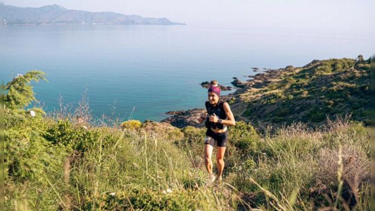 Trail Cap de Creus 2024: Emelie Forsberg y Thibaut Baronian Lideran el Desafío de 43,7 km y 2200 m de Desnivel en Cataluña