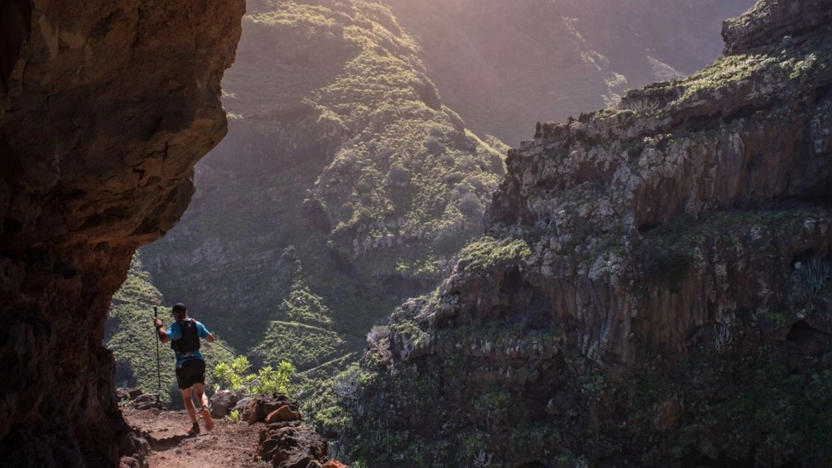 Skyrunner World Series 2024: La Acantilados del Norte Skyrace Inaugura la Temporada con 29km y 2.250m de Desnivel en La Palma