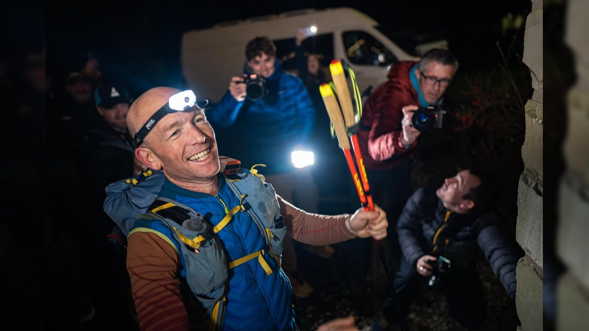 Kim Collison y Lucy Gossage Triunfan en la Montane Spine Race 2025: Desafíos Climáticos en el Pennine Way de 429 km