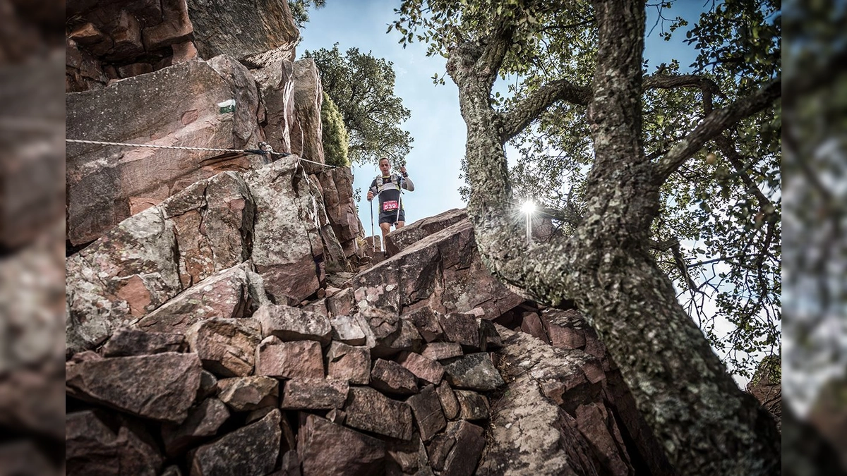 Final SkyMasters en Eslida: Desafío de 42,5 km con 3.800 m de desnivel en la gran final de las Merrell Skyrunner World Series 2024