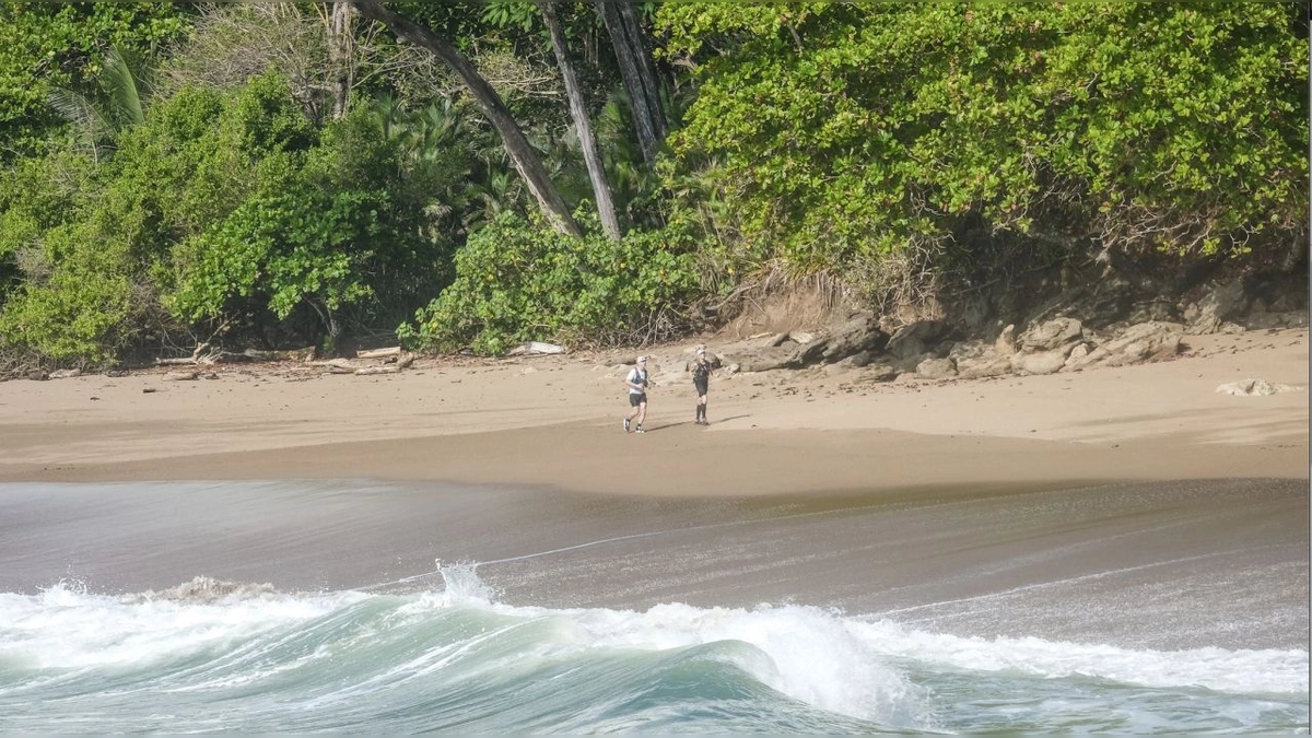 Pacific Nature Challenge 2023 en Santa Teresa, Costa Rica: Adriana Hernández y Federico Pacheco triunfan en los 42K con +1,099m de desnivel