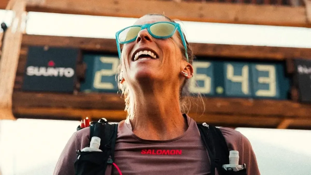 Courtney Dauwalter triunfa en Hardrock 100 2026: cuarta victoria, récord horario y la batalla contra el malestar en 160 km de montaña